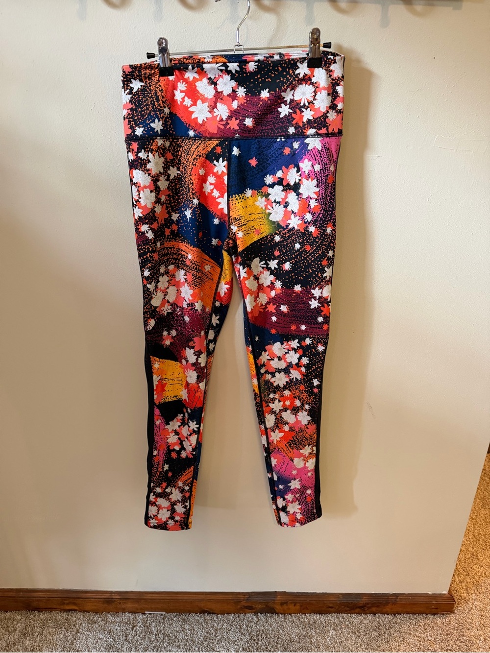 🌸🌈 Free People Movement Floral Leggings | Colorful Print | Medium | Like New 🌈🌸